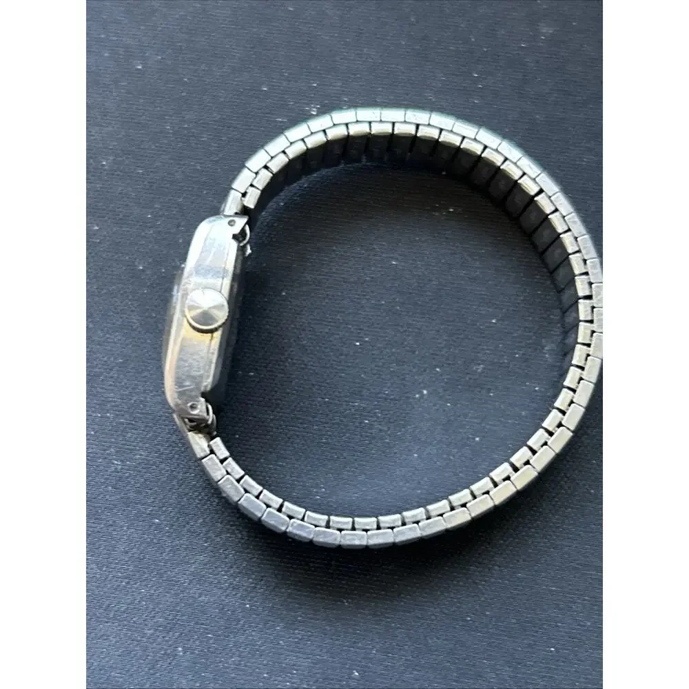 Vintage Seiko Women’s Wind Watch